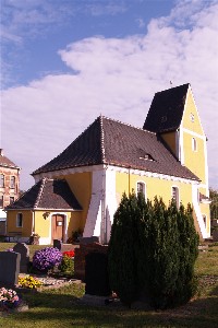 Kirche auf dem Friedhof Althen