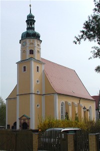 Kirche auf dem Friedhof Belgershain