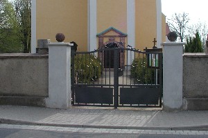 Eingang zum Friedhof Belgershain