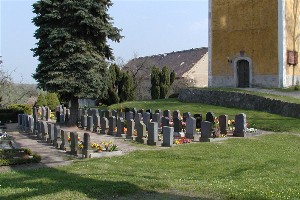 Gräber auf dem Friedhof Böhlitz