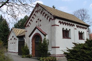 Kirche auf dem Friedhof Borsdorf
