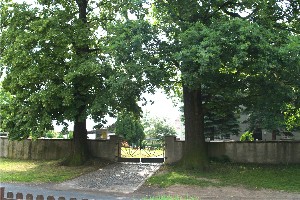 Eingang zum Friedhof Dürrweitzschen