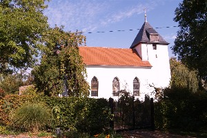 Kirche auf dem Friedhof Göbschelwitz