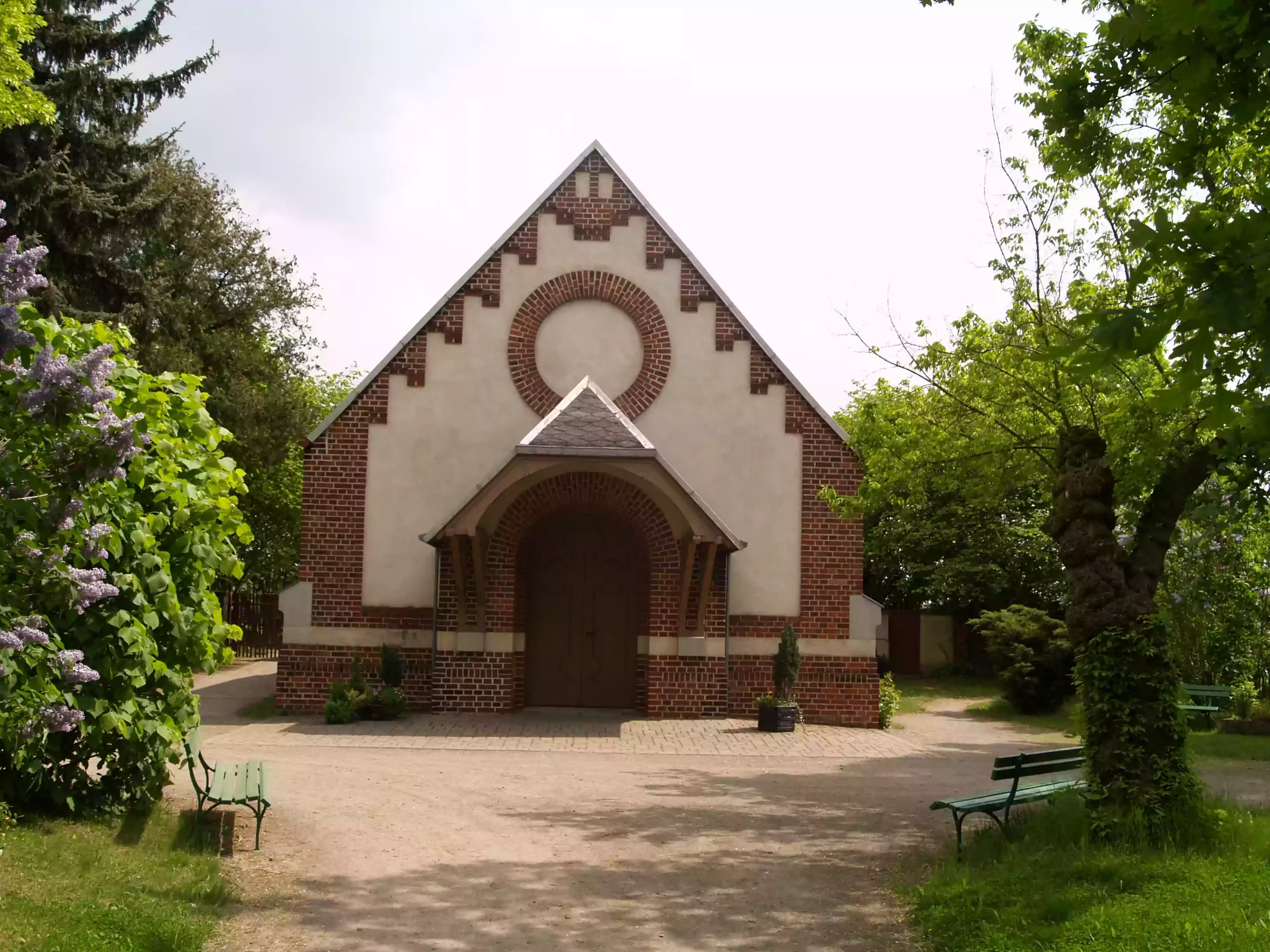 Kirche auf dem Friedhof Gundorf