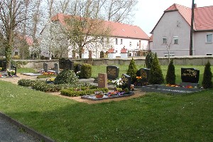 Gräber auf dem Friedhof Kitzscher