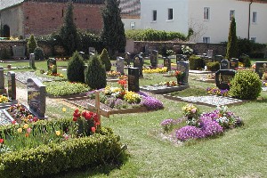 Gräber auf dem Friedhof Klinga