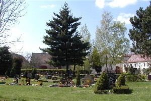 Gräber auf dem Friedhof Kühren