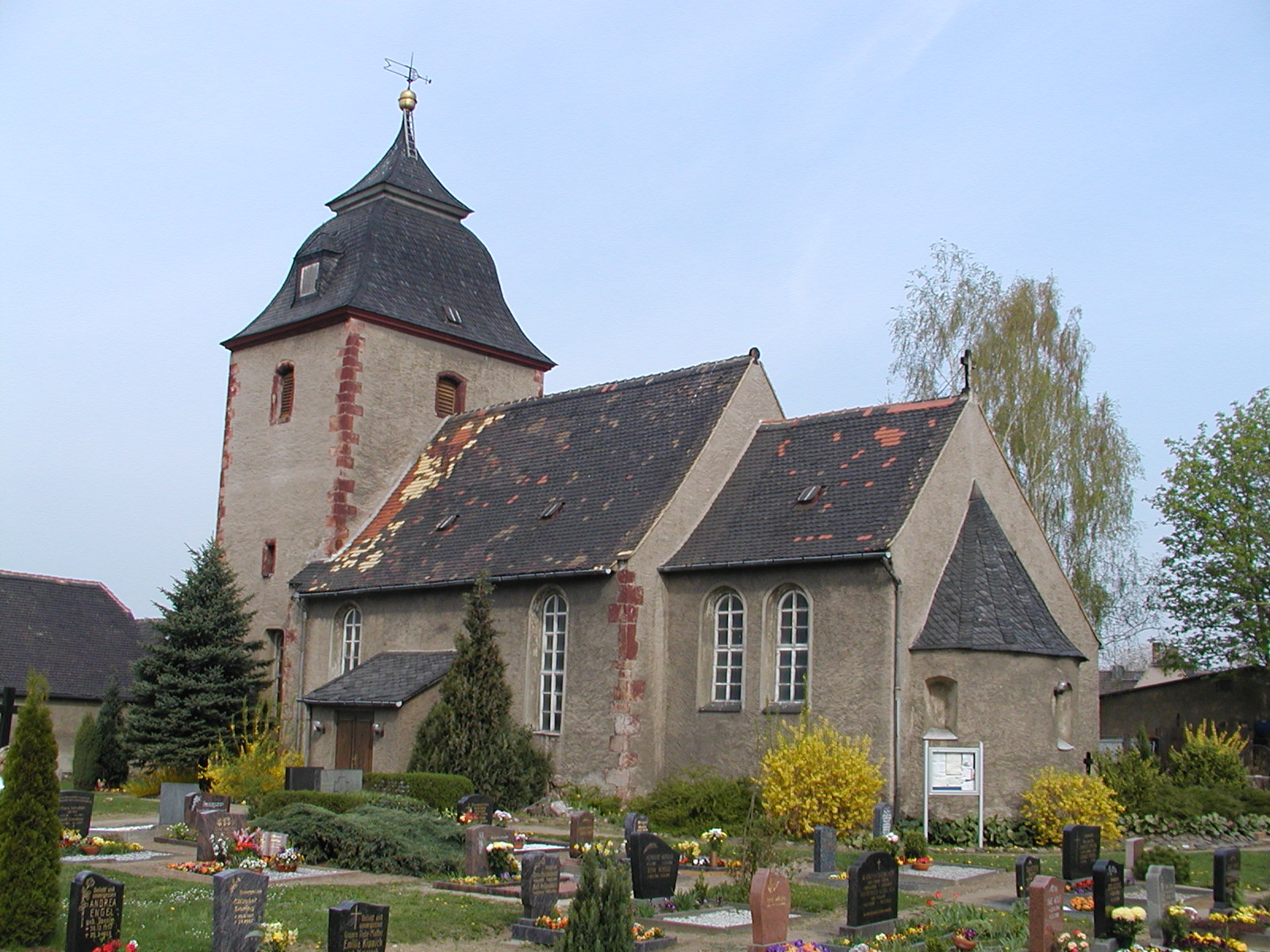 Kirche auf dem Friedhof Öltzschau