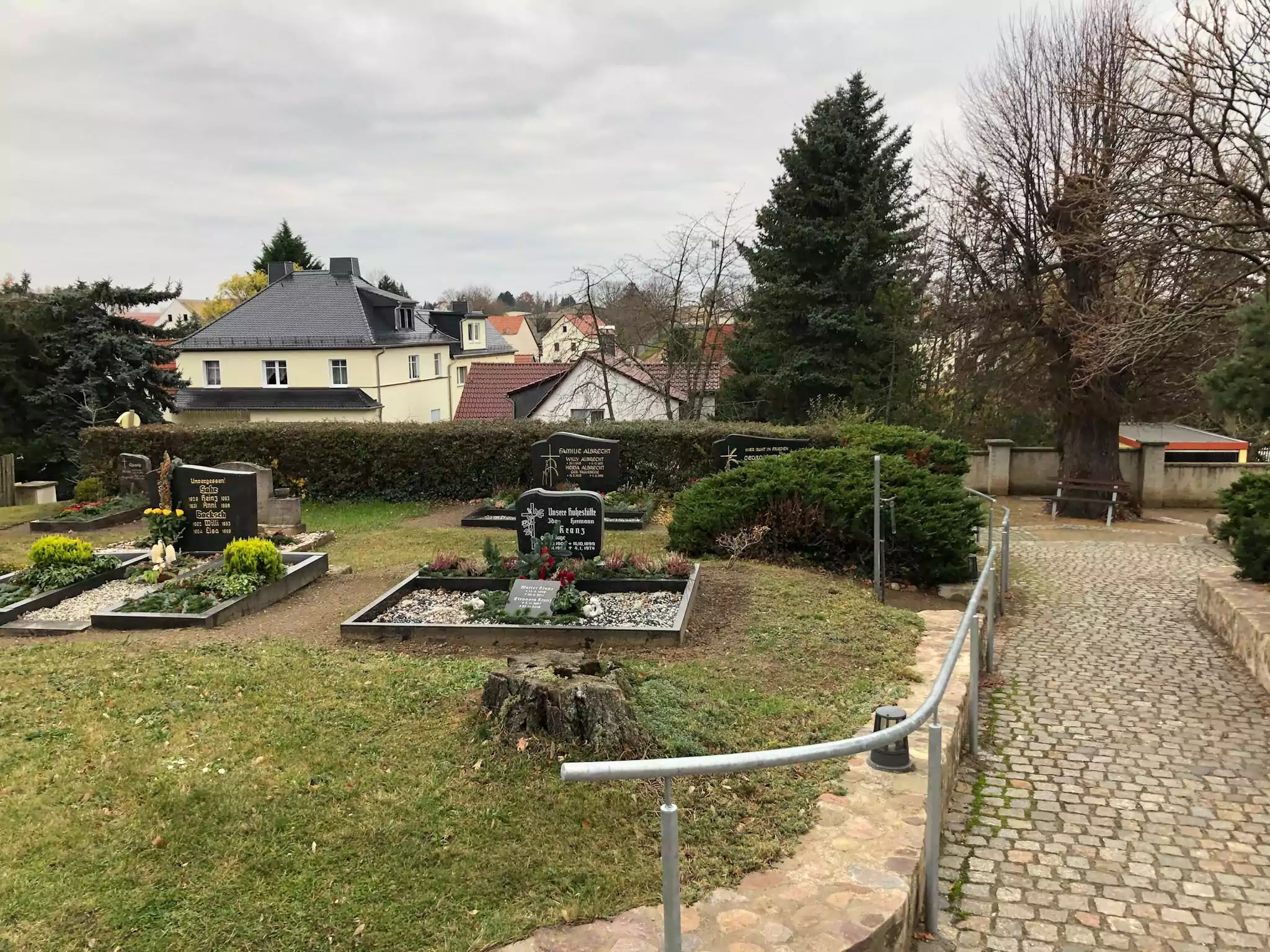Gräber auf dem Friedhof Pehritzsch