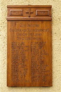 Tafel auf dem Friedhof Polenz