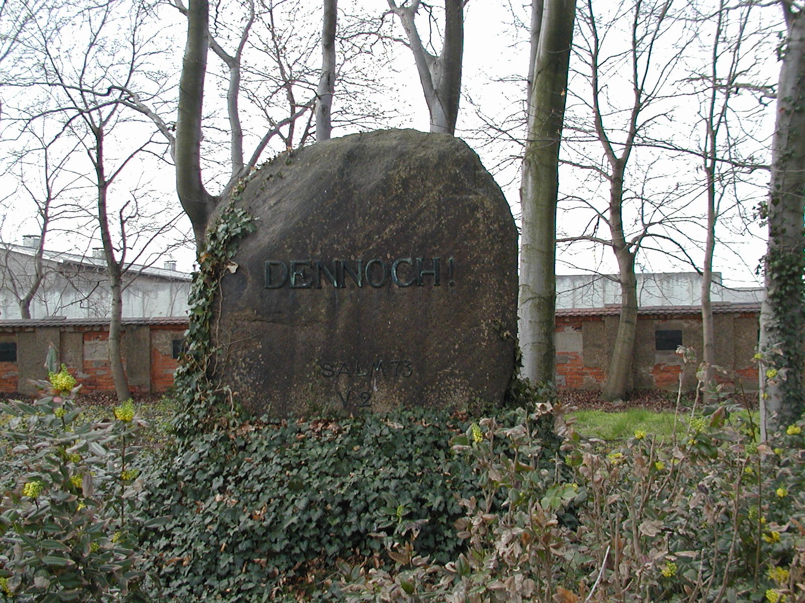 Denkmal auf dem Friedhof Püchau