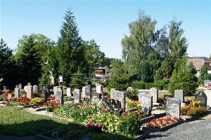 Gräber auf dem Friedhof Ragewitz