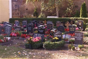 Gräber auf dem Friedhof Seehausen