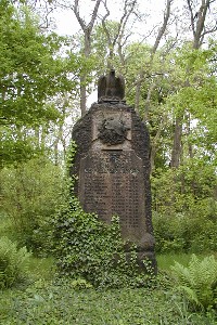 Denkmal auf dem Friedhof Seifertshain