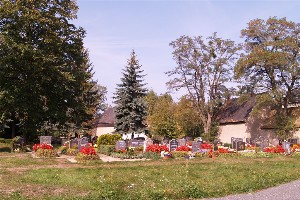 Gräber auf dem Friedhof Thammenhain