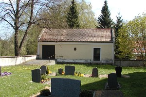 Trauerhalle auf dem Friedhof Zschorna